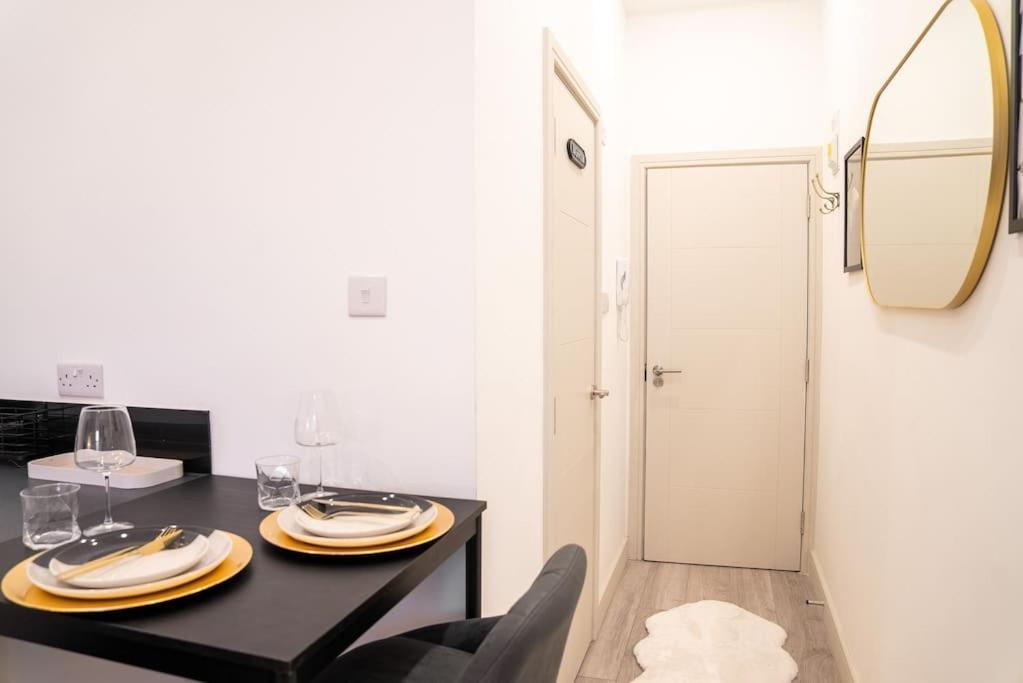 Five Star Boutique Studio Flat In Londyn Zewnętrze zdjęcie